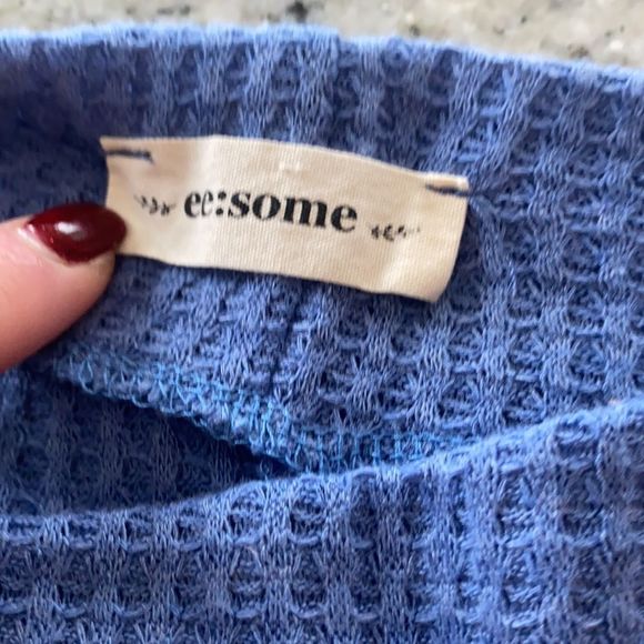 Thermal off the shoulder top - Picture 2 of 4